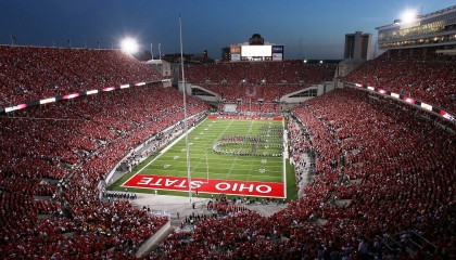 九游娱乐网页版-_星空中的瑜伽大会：在宇宙之下放松身心_，星空瑜伽馆