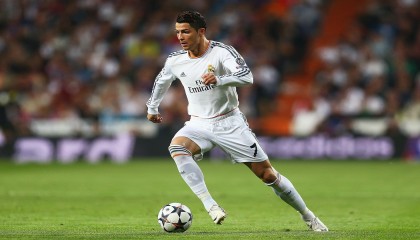 九游娱乐APP-“意甲领头群逐鹿，争夺激烈平分秋色”，意甲争4